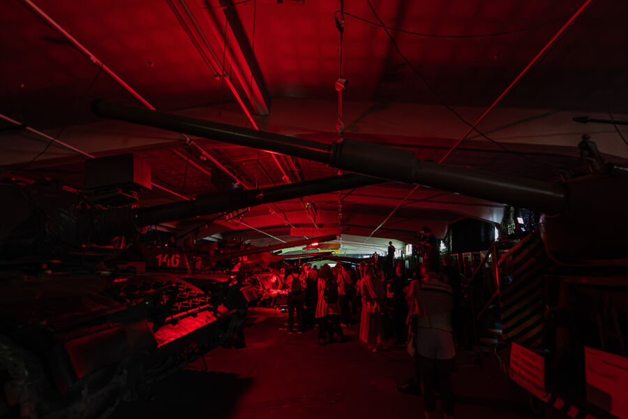 Peter Kutin's light and sound performance PARA BELLUM in Tank Hall (Panzerhalle), for Vienna Digital Cultures 2026, an art, performance and discourse platform.