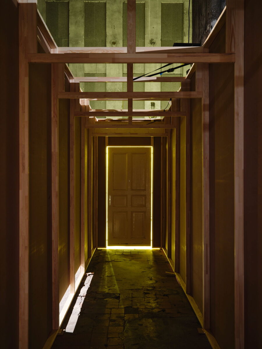 HOUSE: Gravity Ease Contract